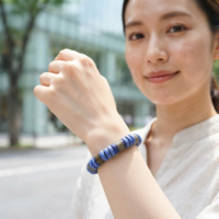 アフリカン  再生ガラスビーズ ブレスレット ゴム芯 （p855-11）（AI生成イメージ）