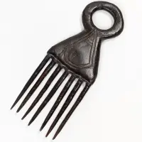 Alternative view of バウレ族のクシ アフリカの木櫛 19cm （r153-09）