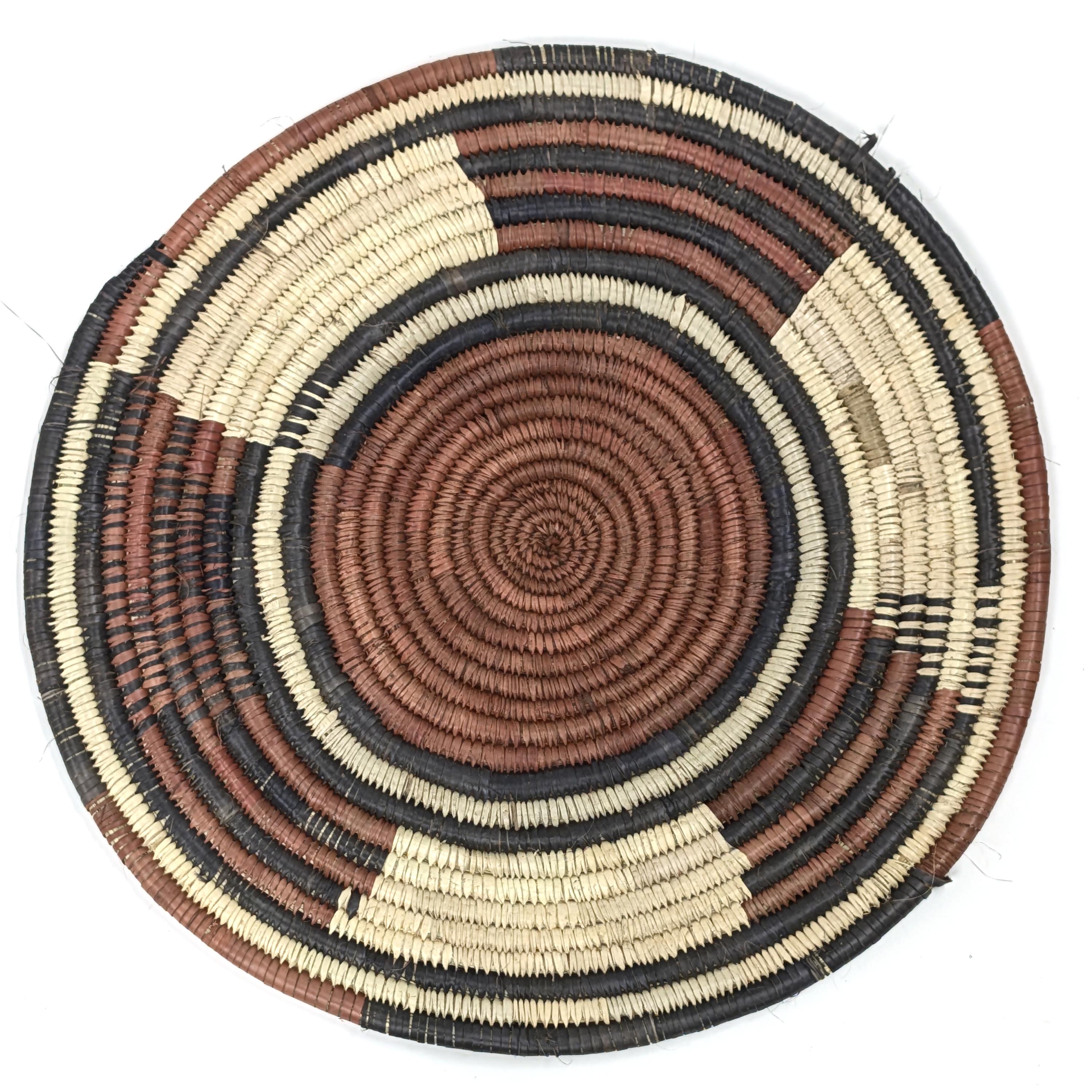アフリカの水草製 渦巻きトレー なべ敷き （r153-23）