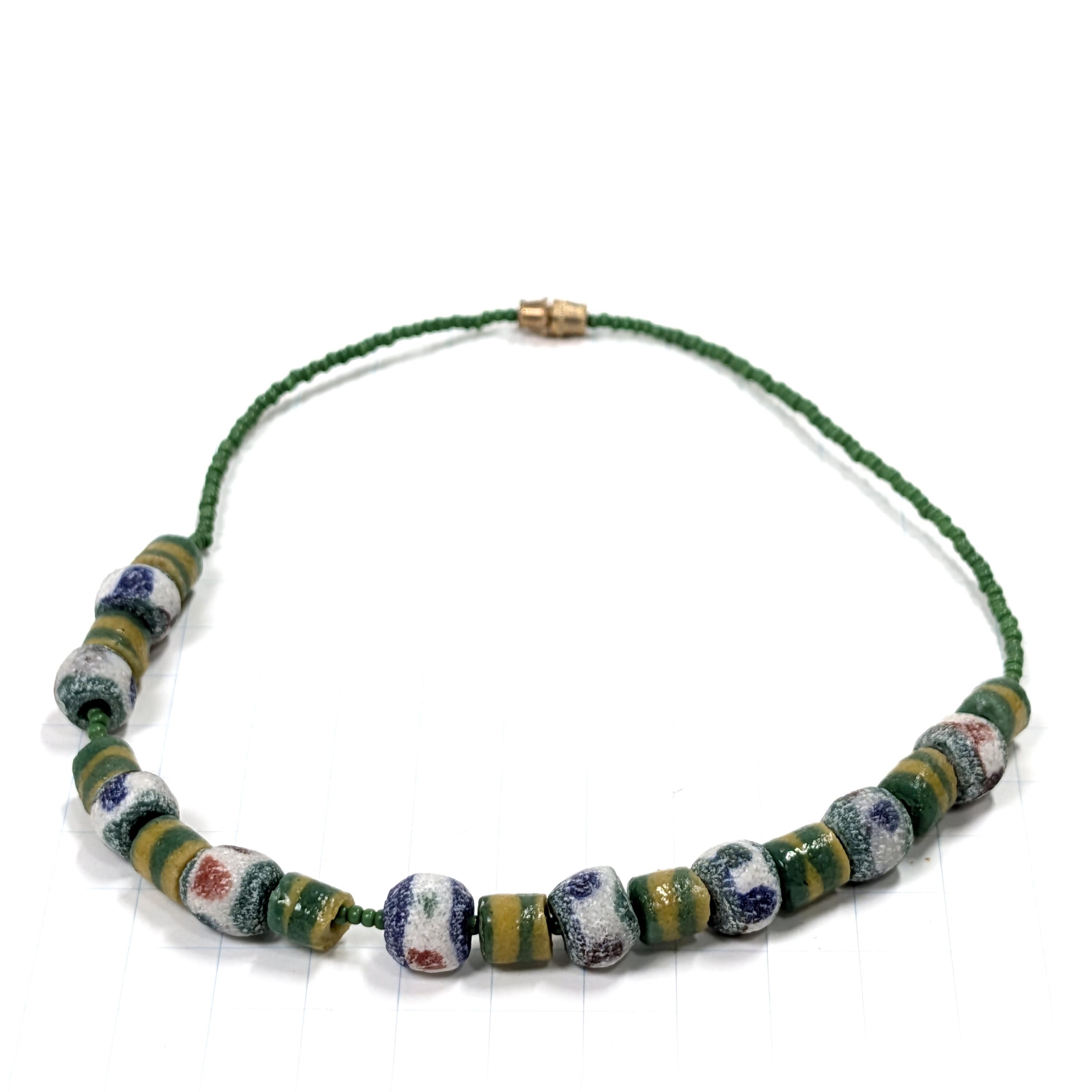 アフリカン ネックレス 再生ガラスビーズ  （r163-11）