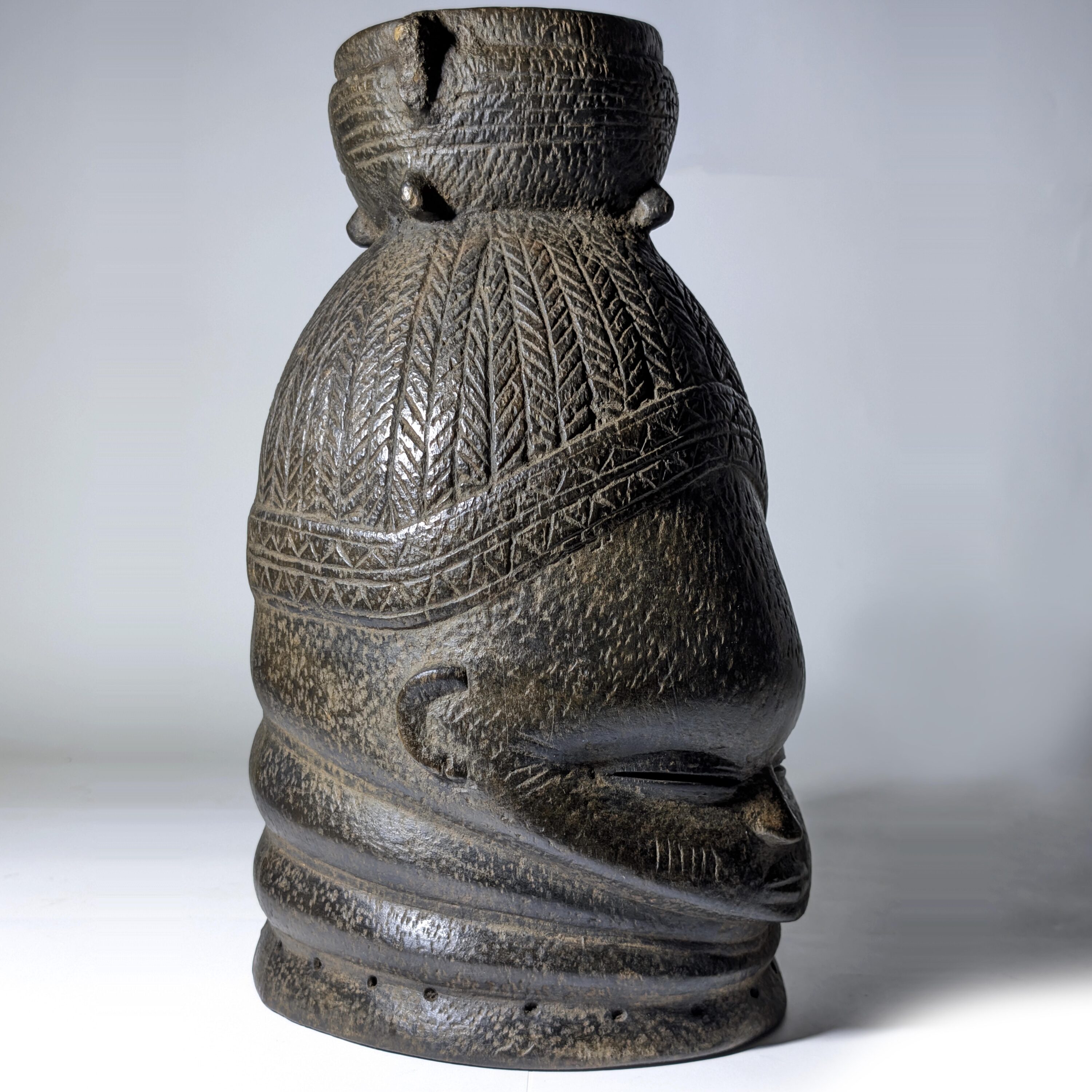 メンデ族 サウェイ ヘルメット型仮面 (r451-25) - 画像 (4)